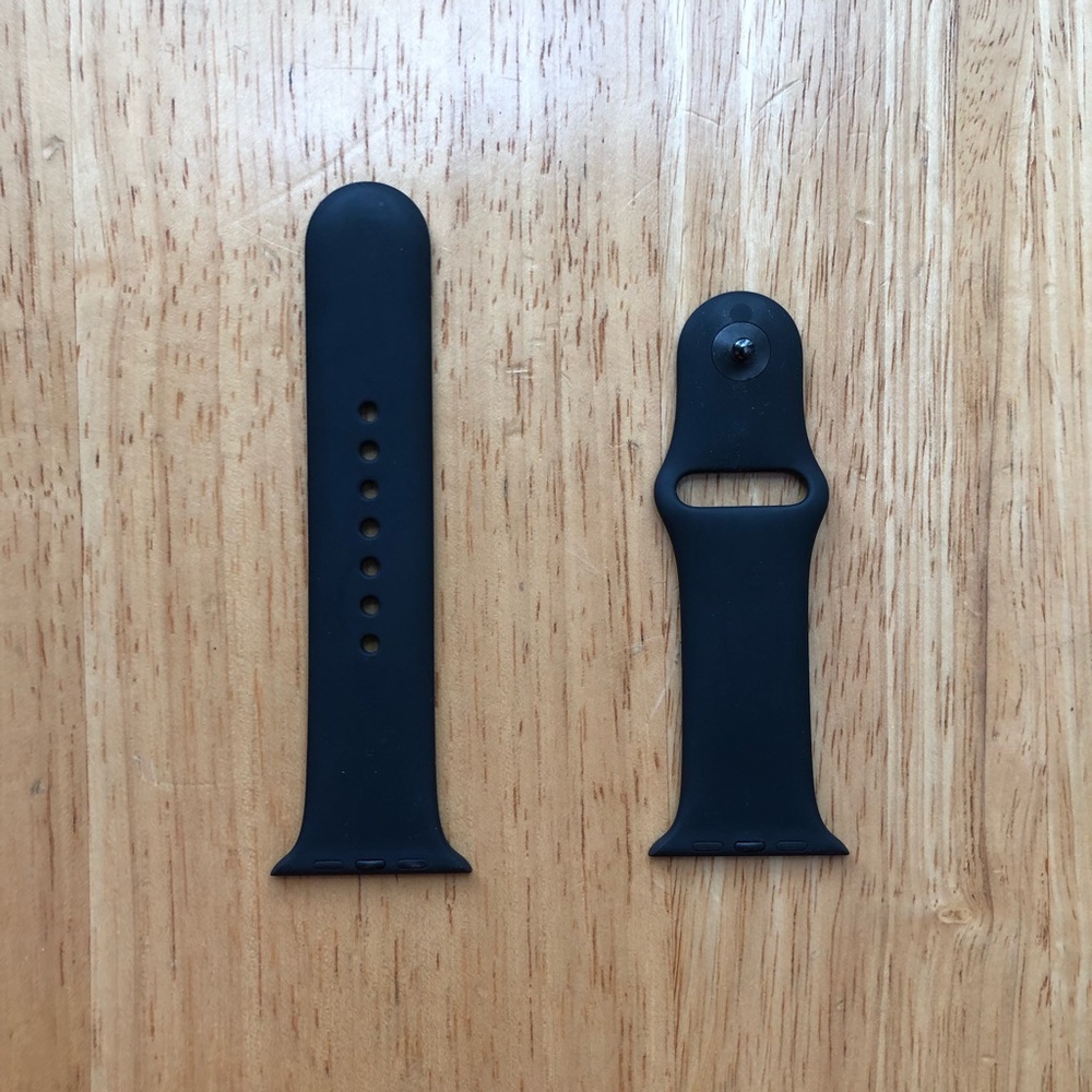 Black 42mm Apple Watch sports band